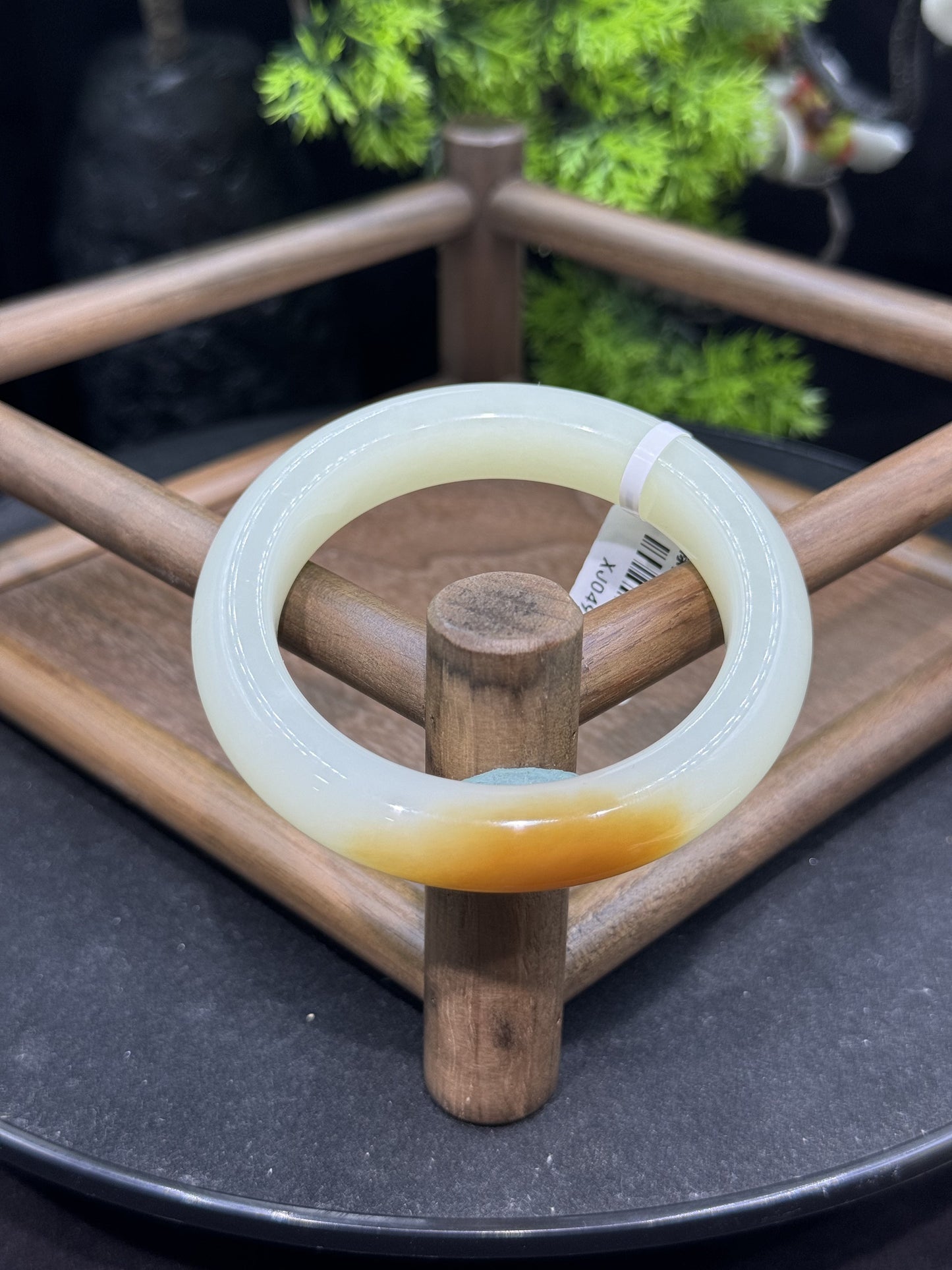 Sugar White Hotan Jade Bangle | 糖白和田玉手镯