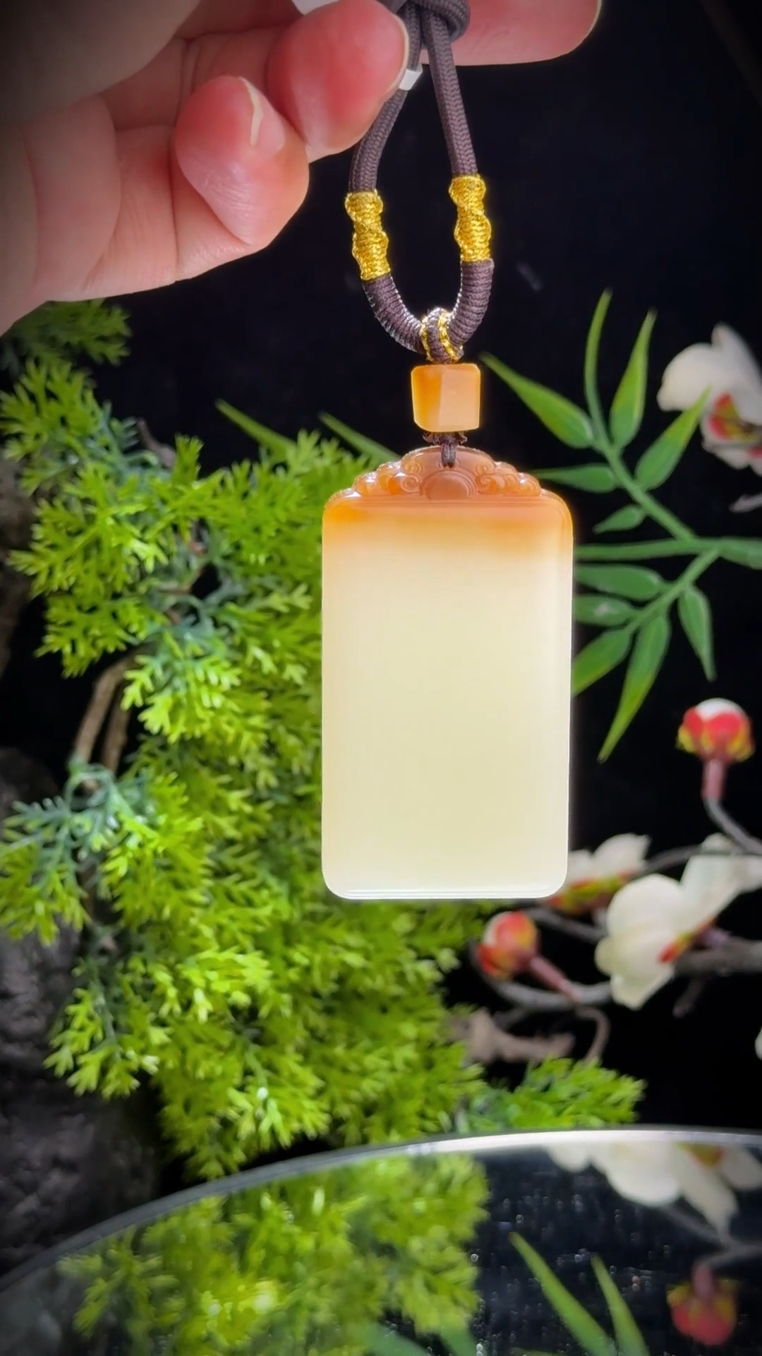 Sugar White Hotan Jade Plaque | 糖白和田玉无事牌
