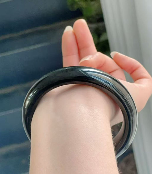 Black-Green Hotan Jade Bangle | 黑青和田玉手镯