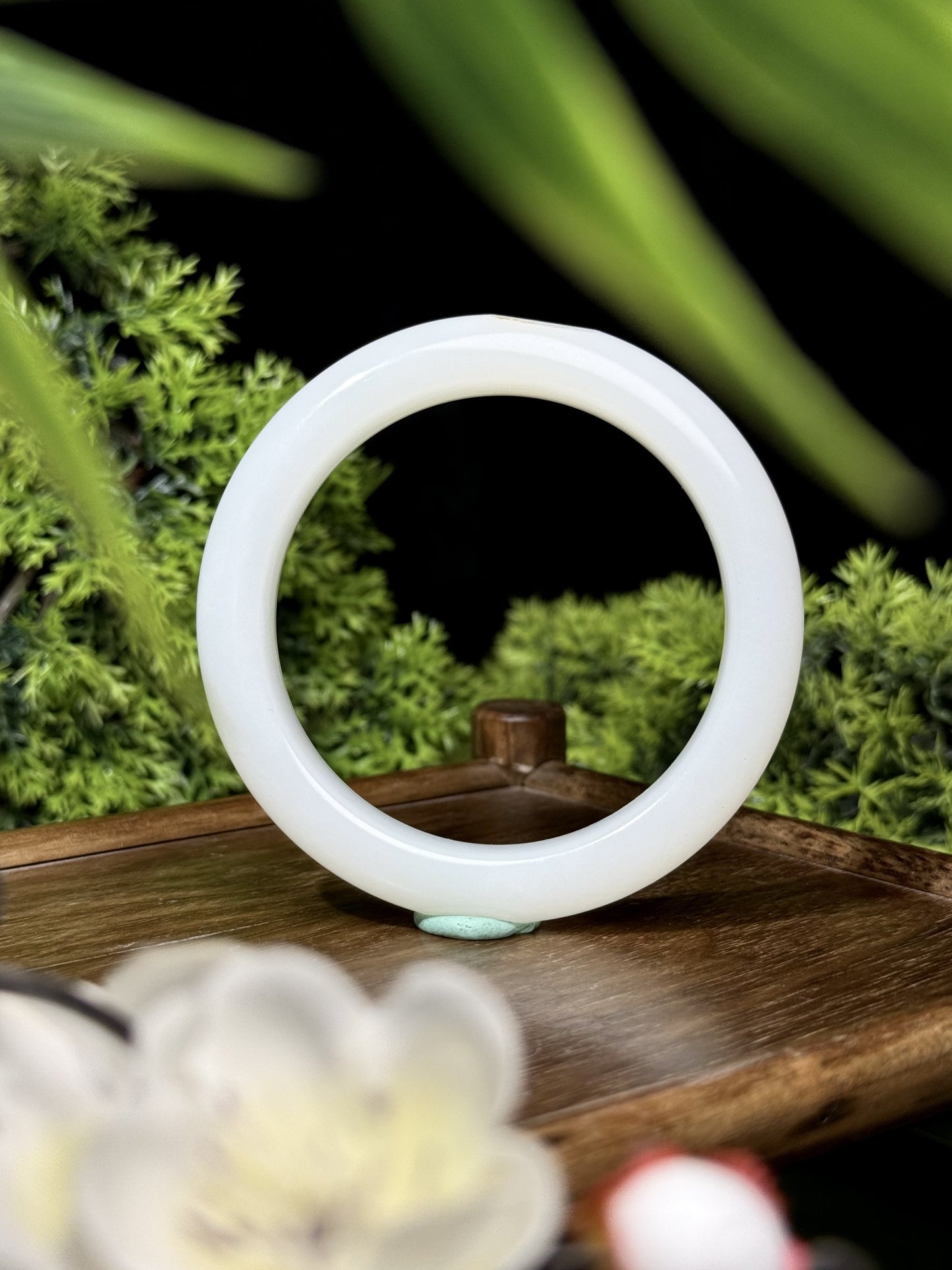 White Hotan Jade Bangle | 白玉和田玉手镯