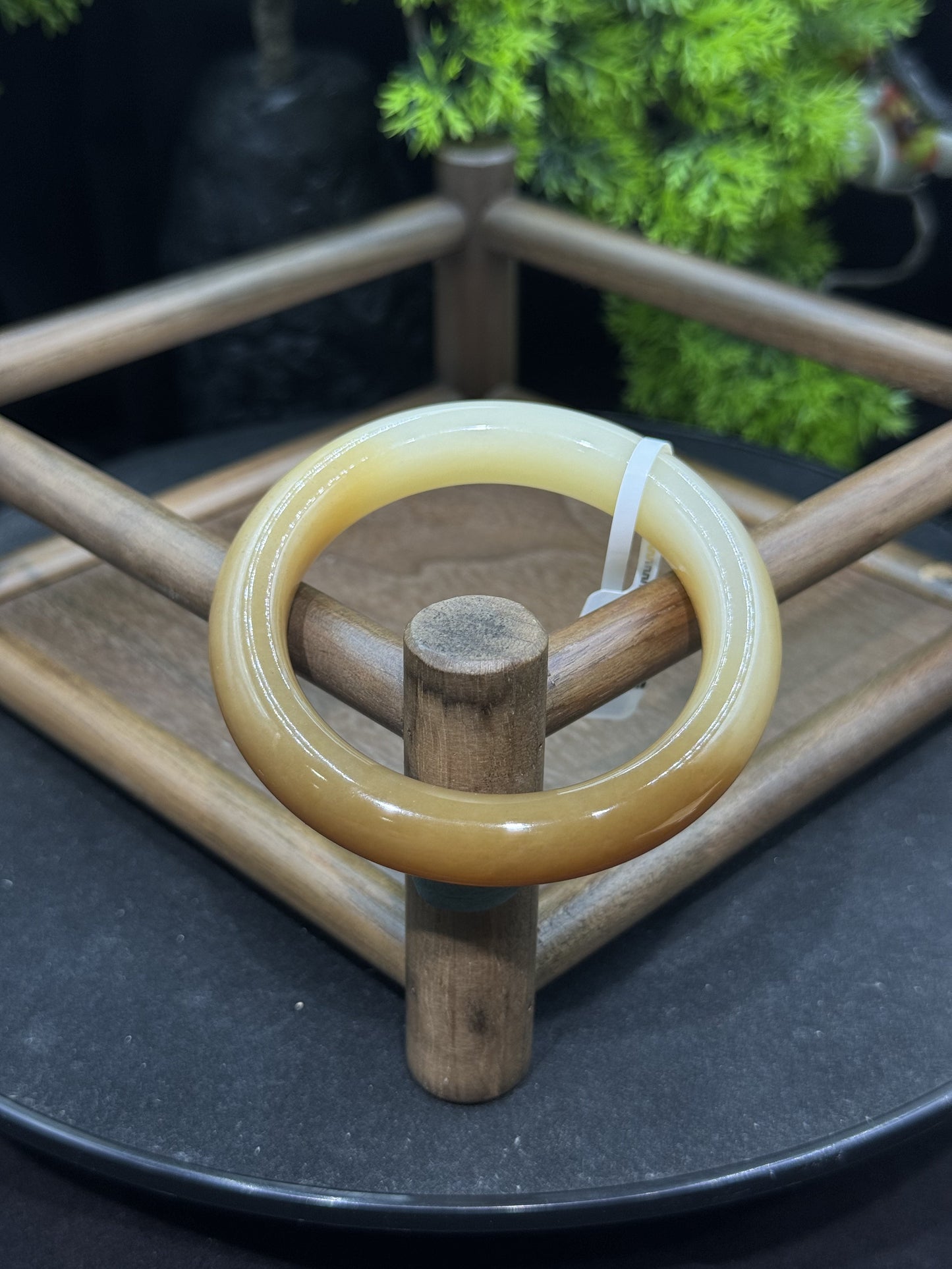 Sugar White Hotan Jade Bangle | 糖白和田玉手镯
